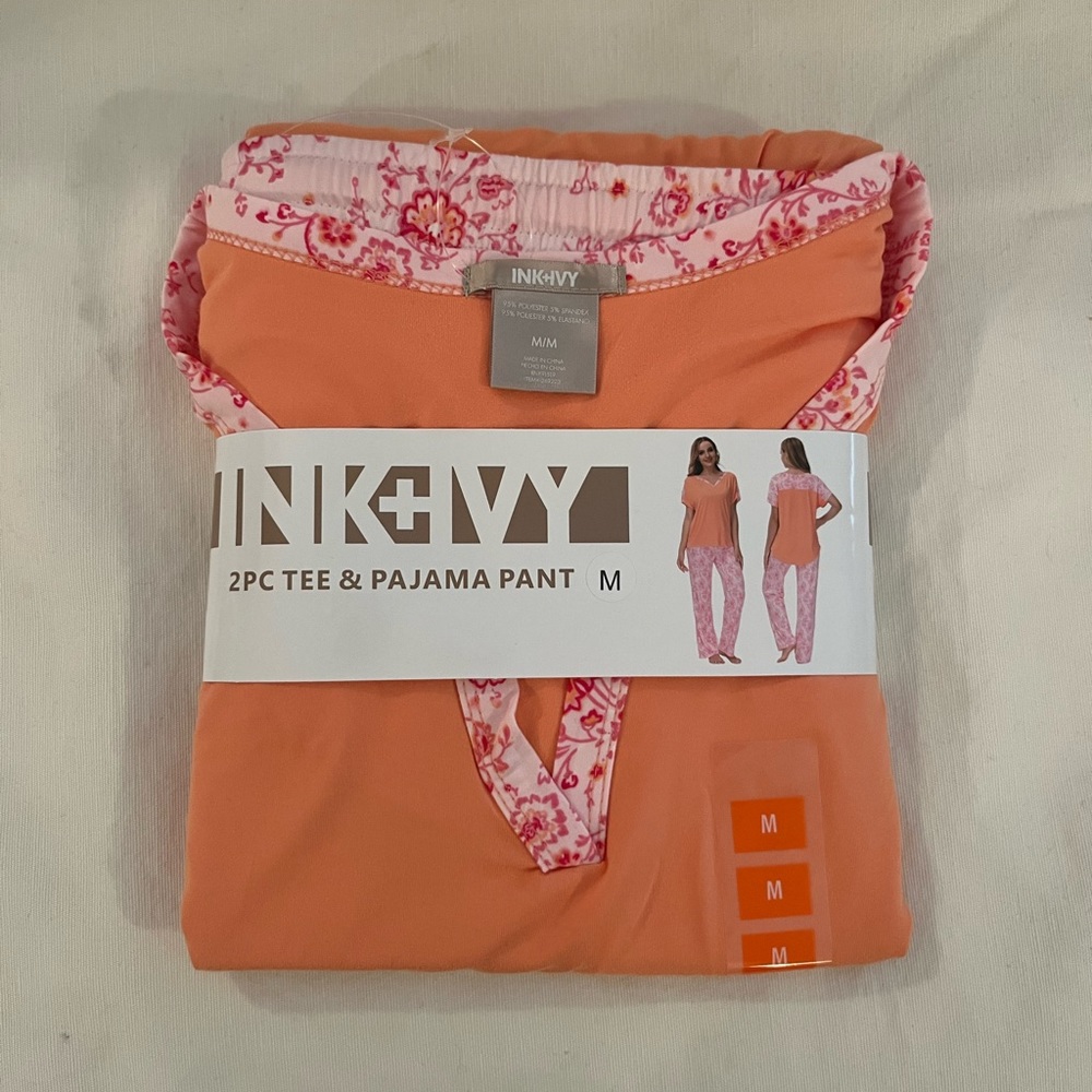 INK + IVY 2 piece Pajamas  NWT